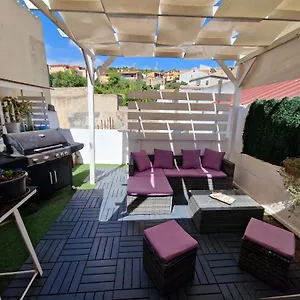  Appartamento Nella Piazza Centrale, Con Terrazza Italia