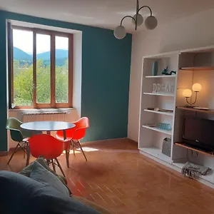  Appartamento Tuscany, Pontremoli, Italy Swallows Court Lovely Sleeps 2 To 4 People Italia
